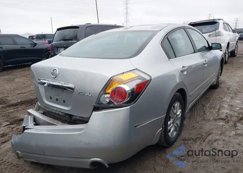 2010 Nissan Altima 2.5 S z USA, uszkodzony, nr VIN 1N4AL2AP1AN467117